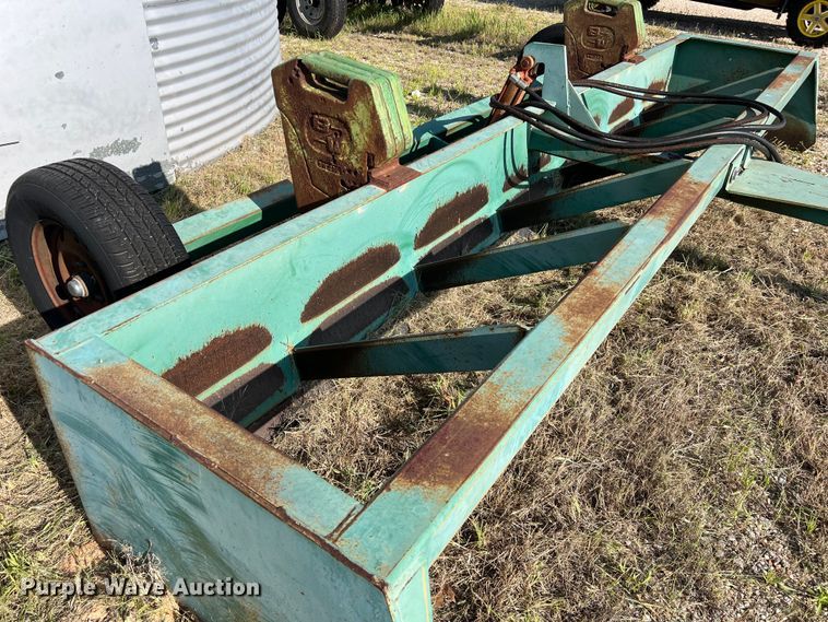 image for item LU9834 Box blade