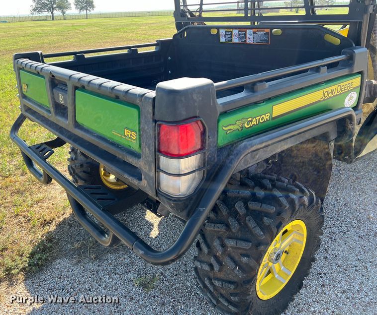 image for item LU9836 2015 John Deere Gator 825E utility vehicle