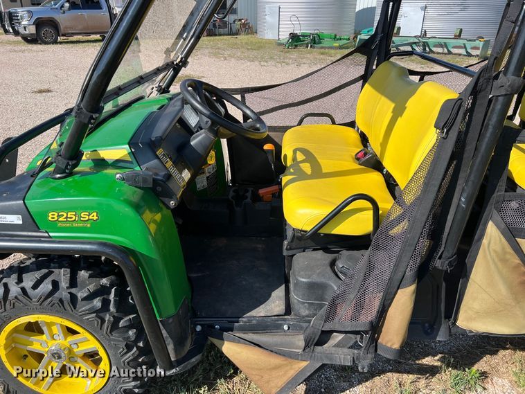 image for item LU9836 2015 John Deere Gator 825E utility vehicle