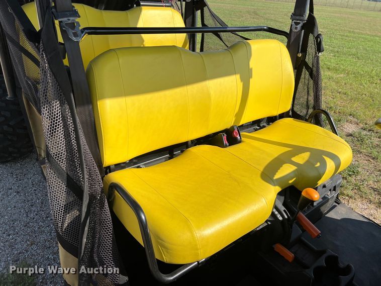 image for item LU9836 2015 John Deere Gator 825E utility vehicle