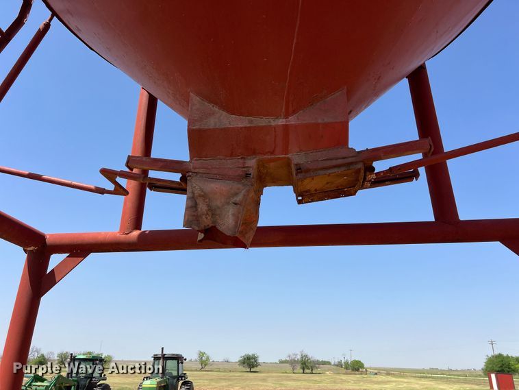 image for item LU9838 Feed storage bin