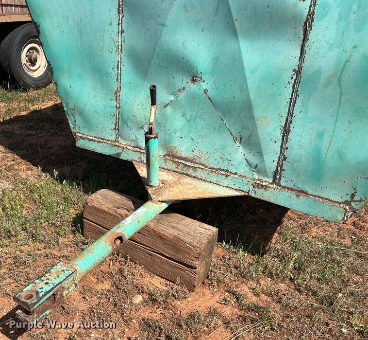 image for item LU9840 Creep feeder