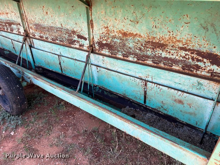 image for item LU9840 Creep feeder