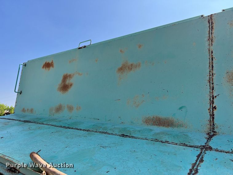 image for item LU9840 Creep feeder