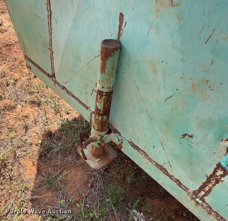 image for item LU9840 Creep feeder