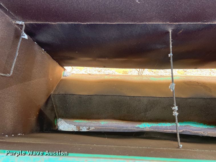 image for item LU9840 Creep feeder