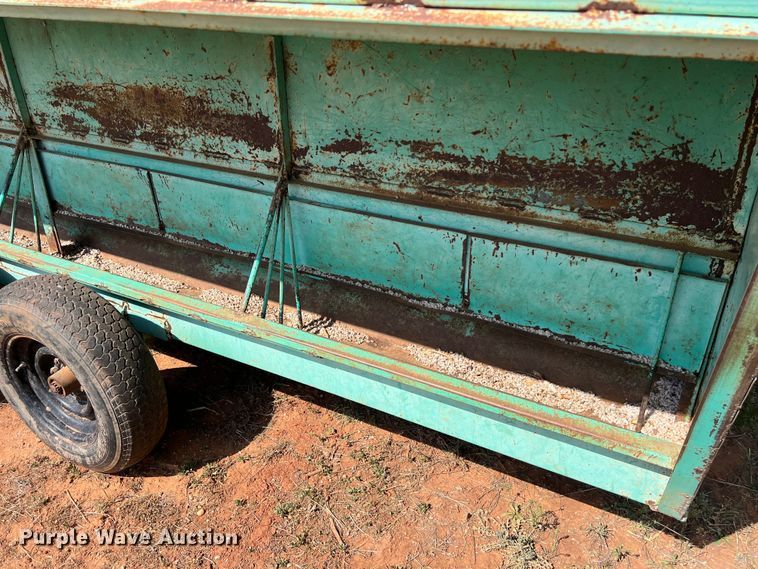 image for item LU9840 Creep feeder