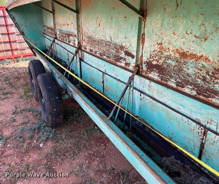 image for item LU9840 Creep feeder