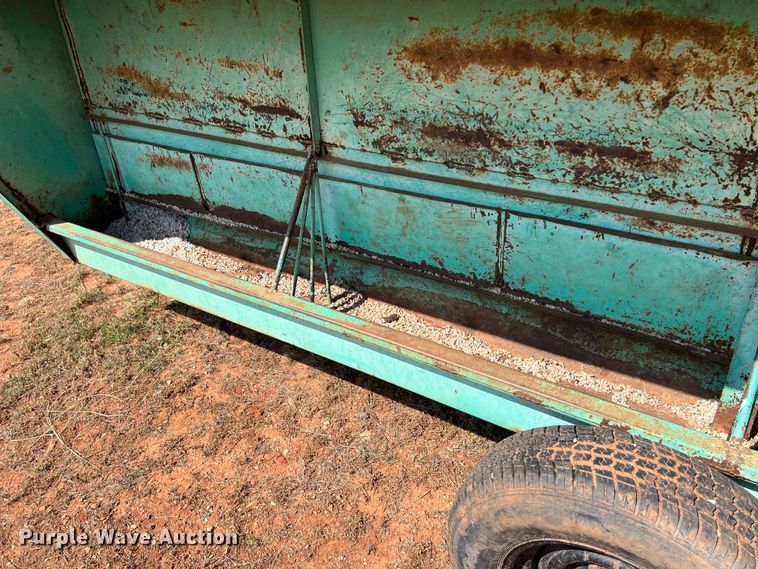 image for item LU9840 Creep feeder