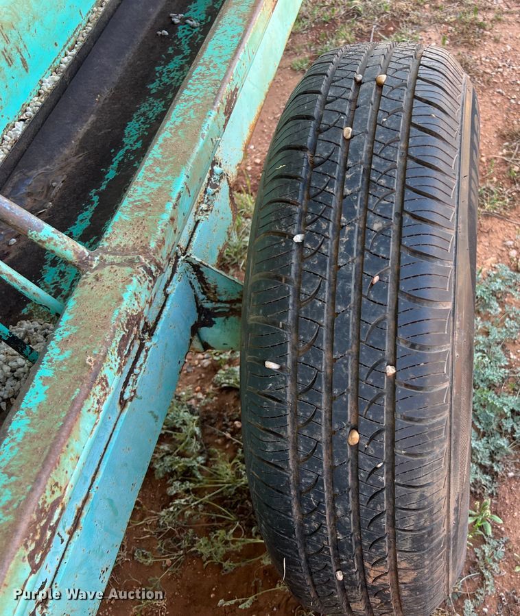 image for item LU9840 Creep feeder