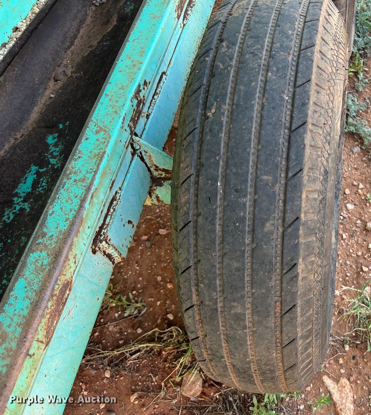 image for item LU9840 Creep feeder