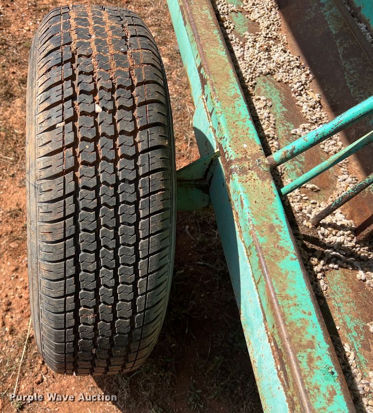 image for item LU9840 Creep feeder