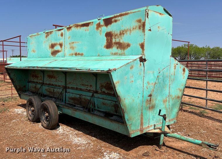 image for item LU9841 Creep feeder