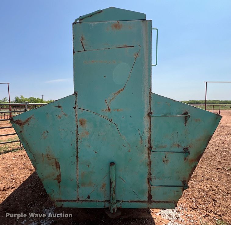 image for item LU9841 Creep feeder