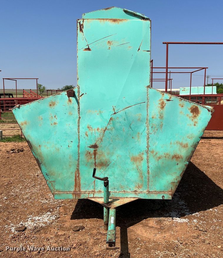 image for item LU9841 Creep feeder