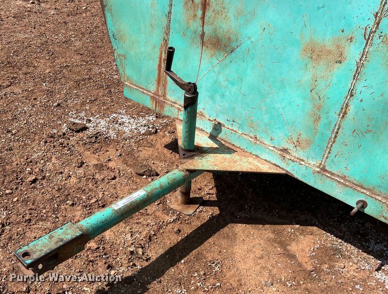 image for item LU9841 Creep feeder