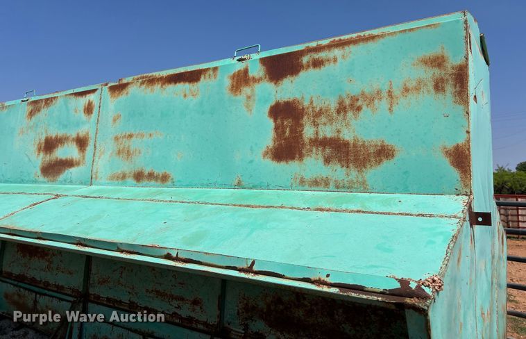 image for item LU9841 Creep feeder