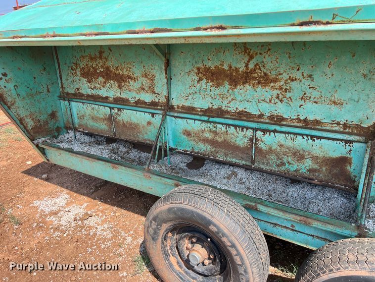 image for item LU9841 Creep feeder