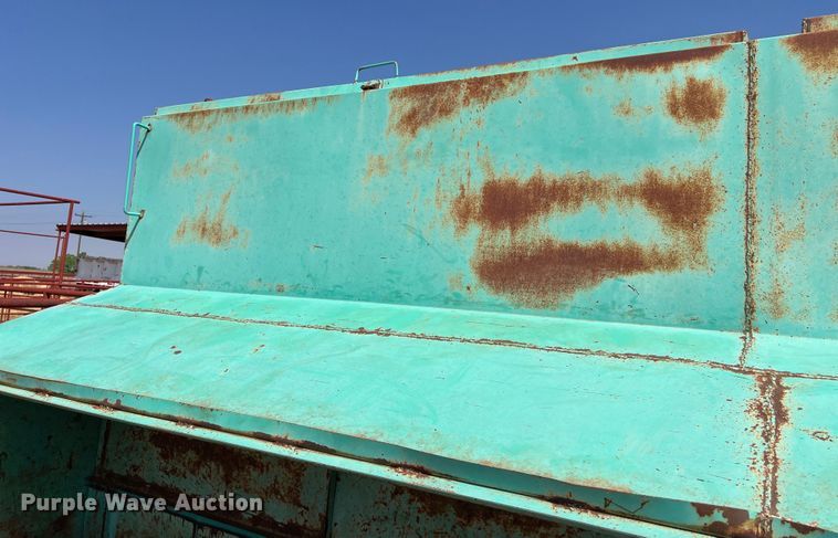 image for item LU9841 Creep feeder