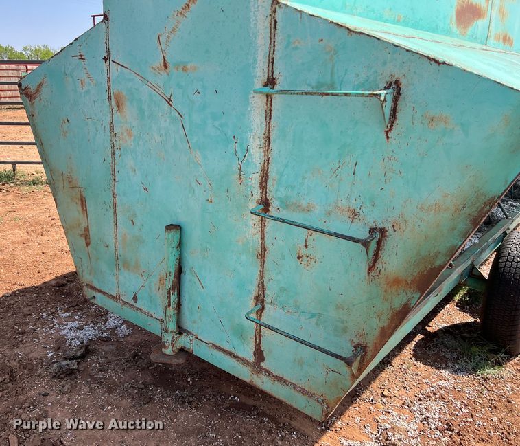 image for item LU9841 Creep feeder