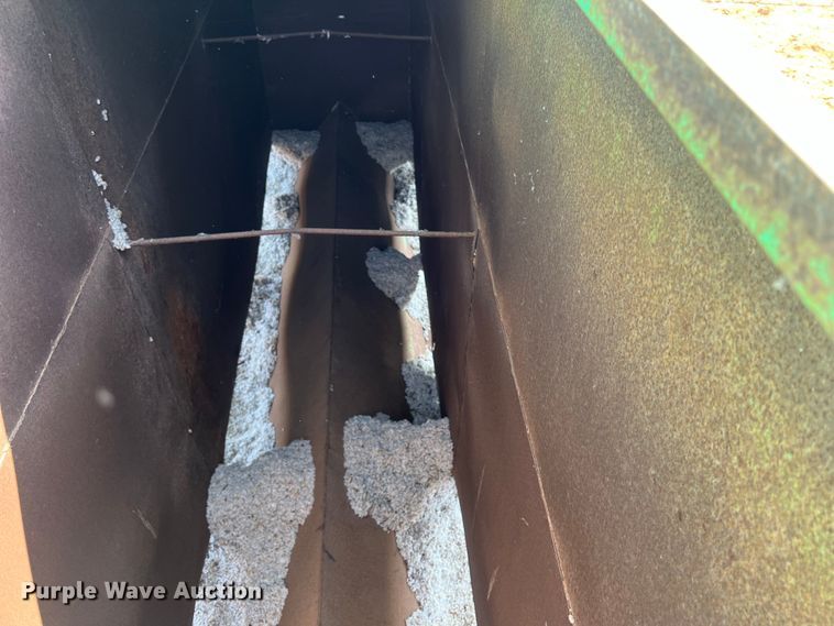 image for item LU9841 Creep feeder