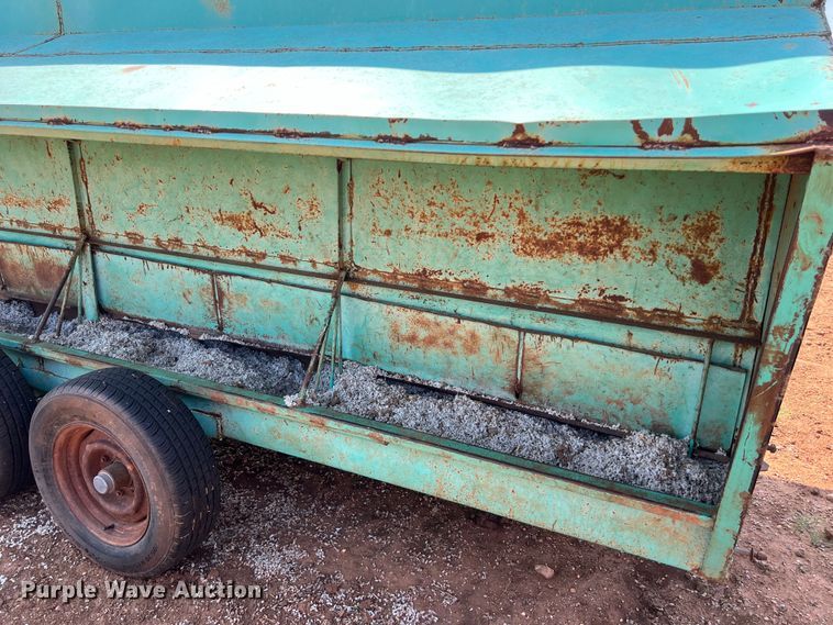 image for item LU9841 Creep feeder