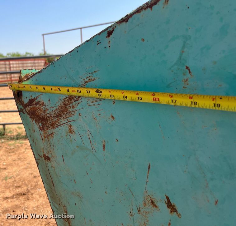 image for item LU9841 Creep feeder