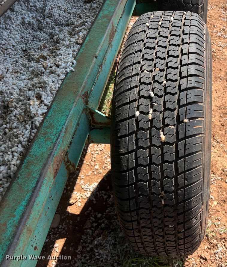 image for item LU9841 Creep feeder