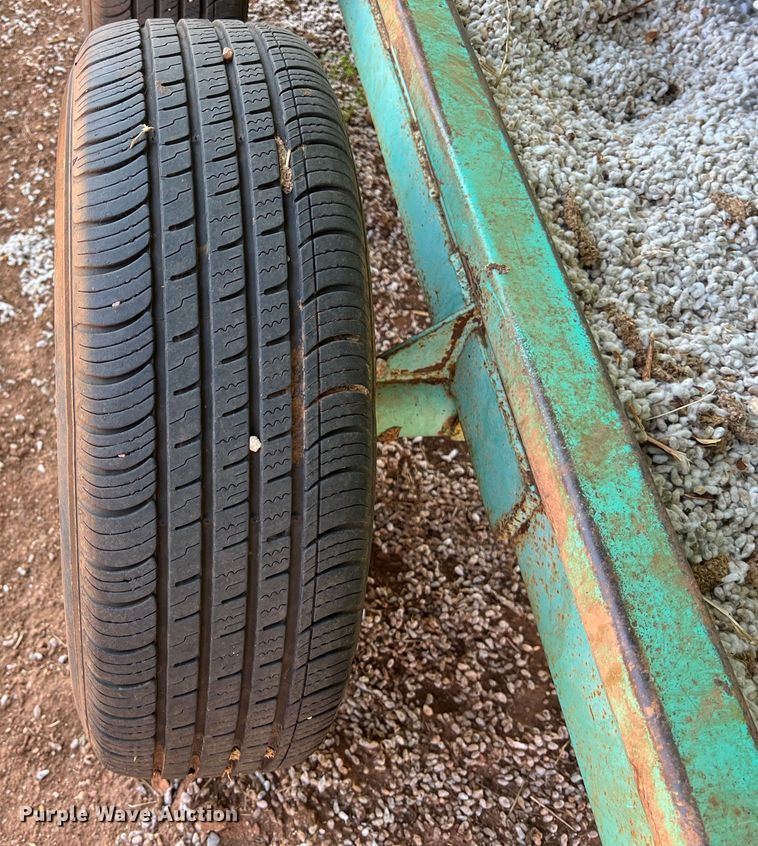 image for item LU9841 Creep feeder