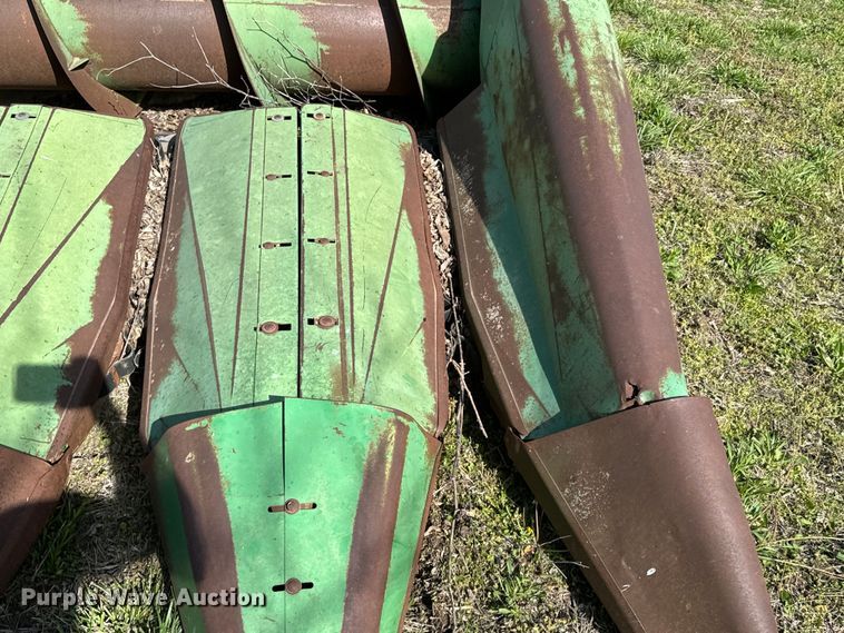 image for item ND9190 John Deere 653A all-crop head