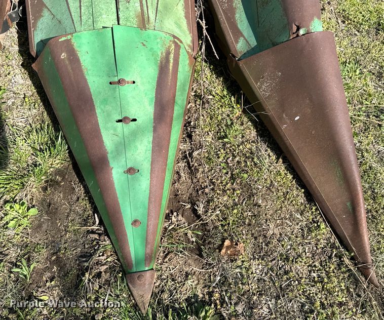 image for item ND9190 John Deere 653A all-crop head