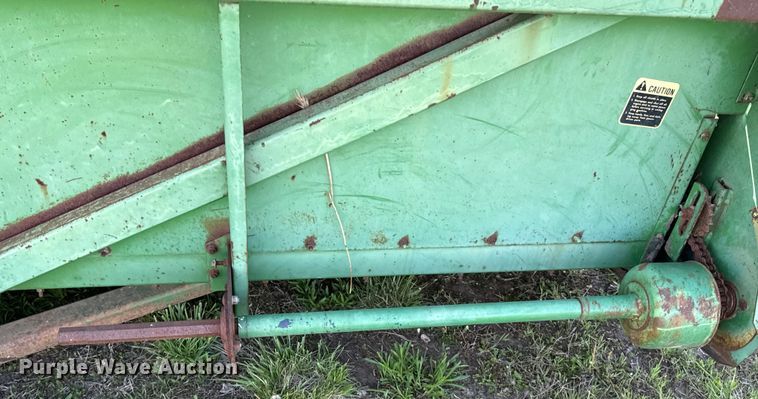 image for item ND9190 John Deere 653A all-crop head