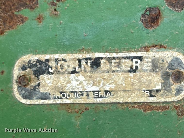 image for item ND9190 John Deere 653A all-crop head