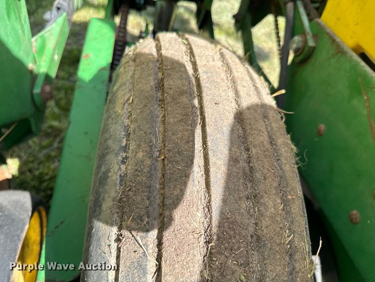 image for item ND9197 John Deere 7200 planter