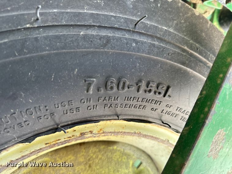 image for item ND9197 John Deere 7200 planter