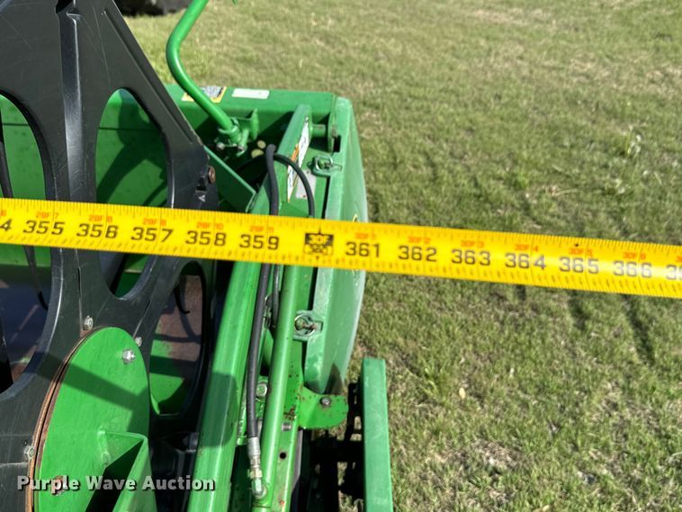 image for item ND9198 1998 John Deere 9610 RWA combine