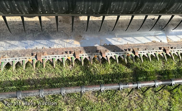 image for item ND9198 1998 John Deere 9610 RWA combine