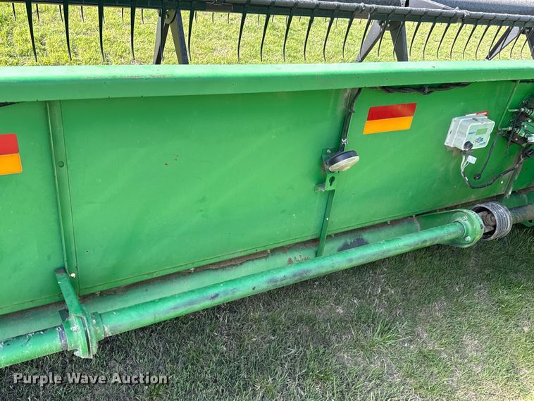 image for item ND9198 1998 John Deere 9610 RWA combine