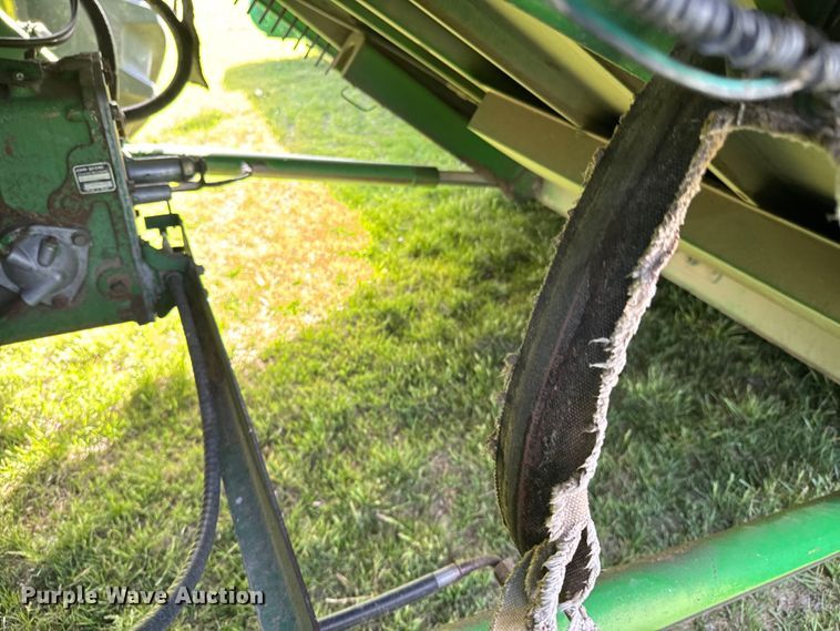 image for item ND9198 1998 John Deere 9610 RWA combine