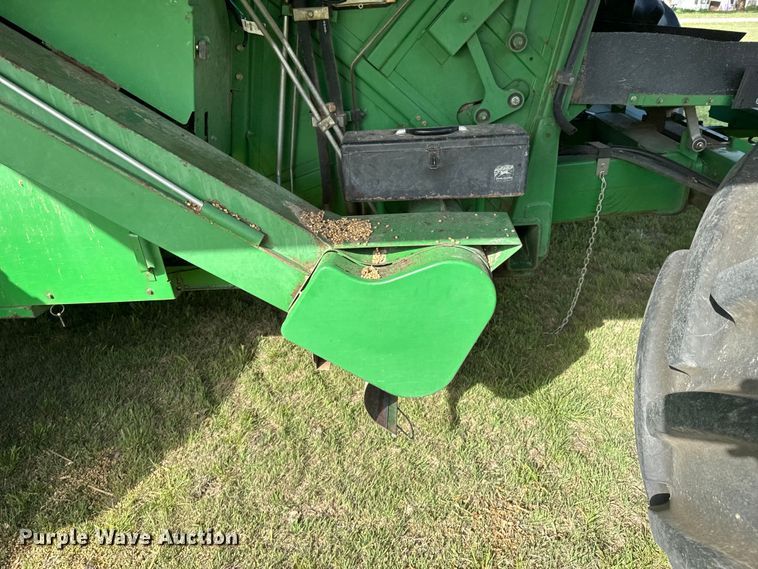 image for item ND9198 1998 John Deere 9610 RWA combine