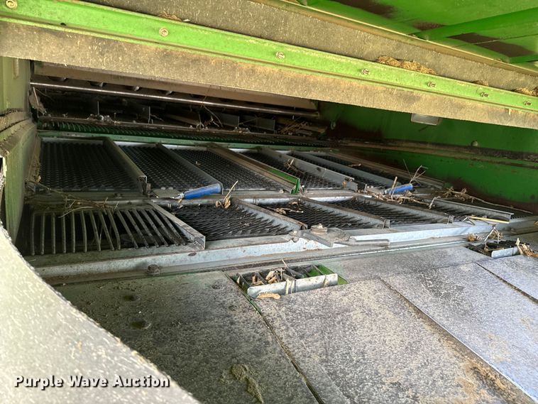 image for item ND9198 1998 John Deere 9610 RWA combine