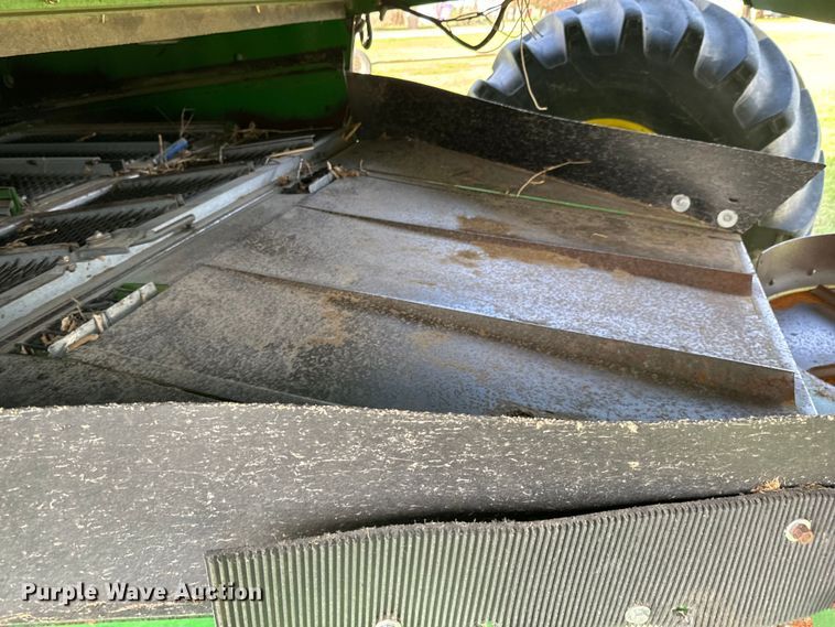 image for item ND9198 1998 John Deere 9610 RWA combine