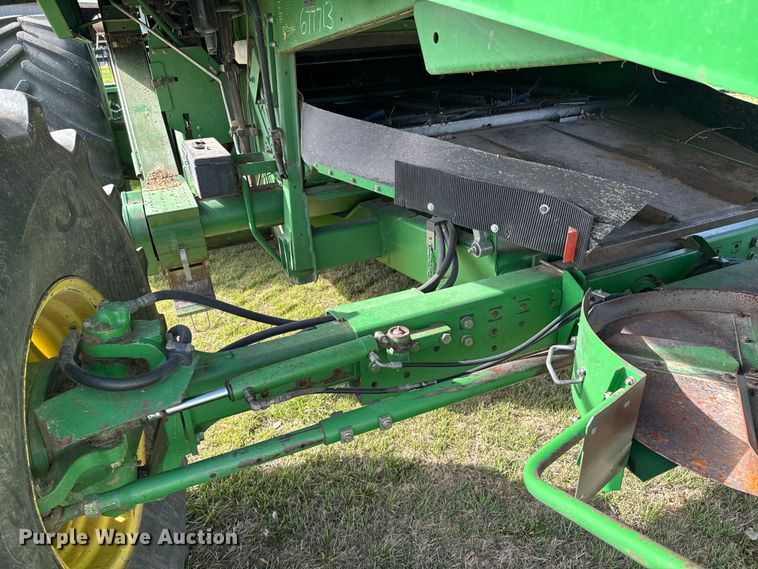 image for item ND9198 1998 John Deere 9610 RWA combine