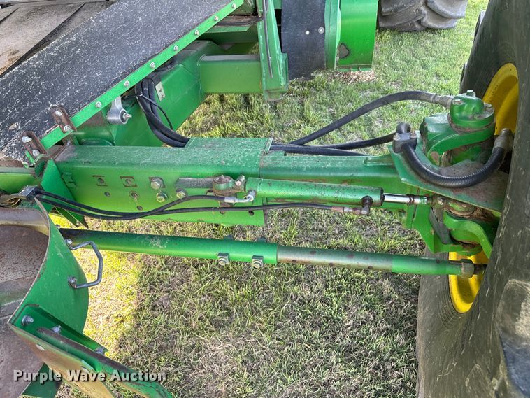 image for item ND9198 1998 John Deere 9610 RWA combine