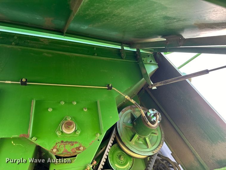 image for item ND9198 1998 John Deere 9610 RWA combine