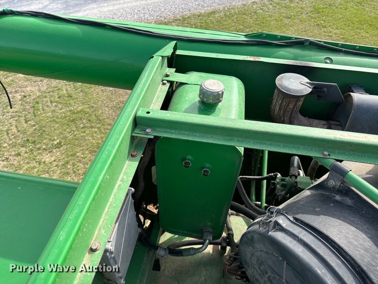 image for item ND9198 1998 John Deere 9610 RWA combine