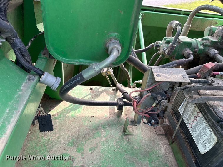 image for item ND9198 1998 John Deere 9610 RWA combine