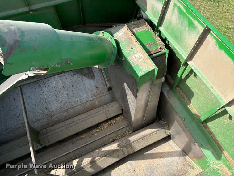 image for item ND9198 1998 John Deere 9610 RWA combine