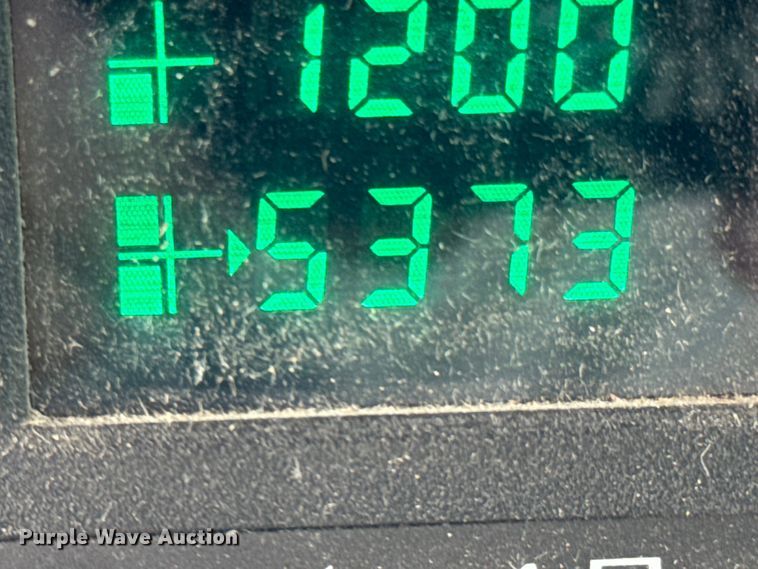 image for item ND9198 1998 John Deere 9610 RWA combine