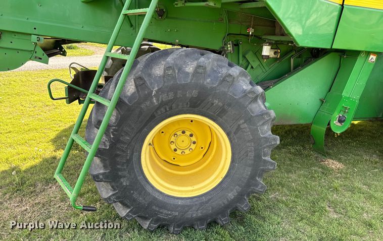 image for item ND9198 1998 John Deere 9610 RWA combine